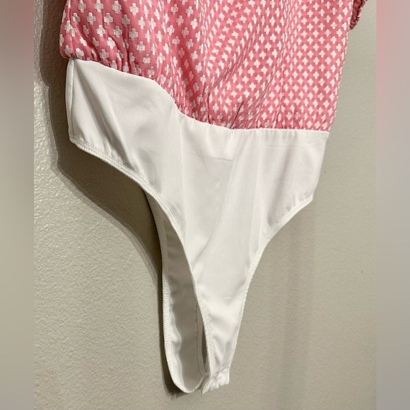 Puff sleeve bodysuit pink and white size medium - Picture 5 of 14